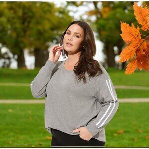 NEW!!! TORRID Super Soft Crew Neck Varsity Tee - SIZE 2x